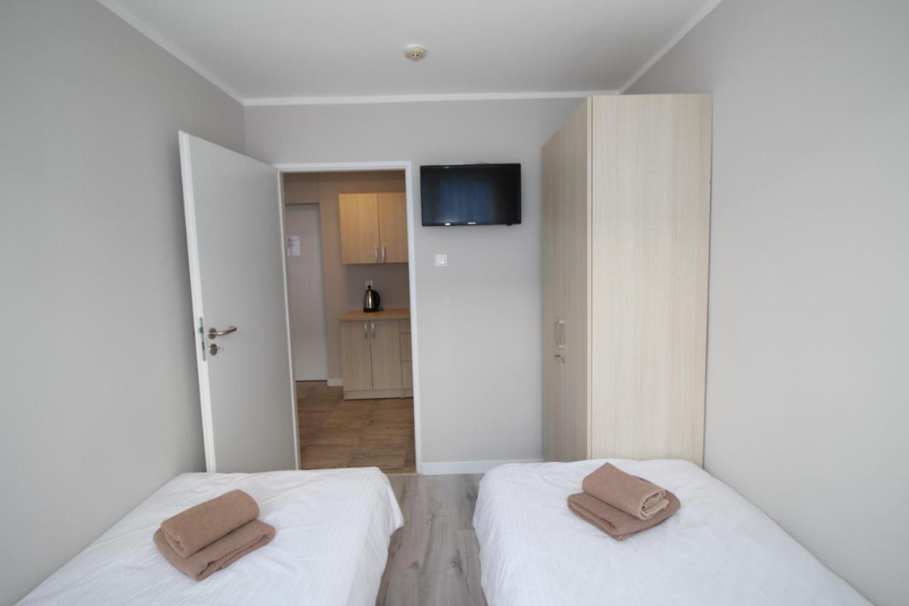 Pod Kominem Pokoje I Apartamenty Brzezie  Exteriör bild